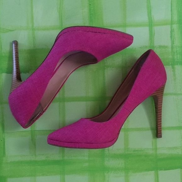Fuschia Linen Heels, Charles David - Picture 1 of 4